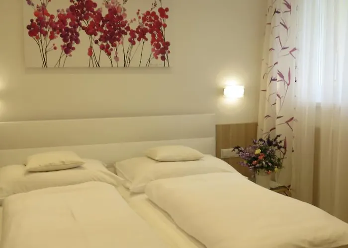 Maria Trost Apartment